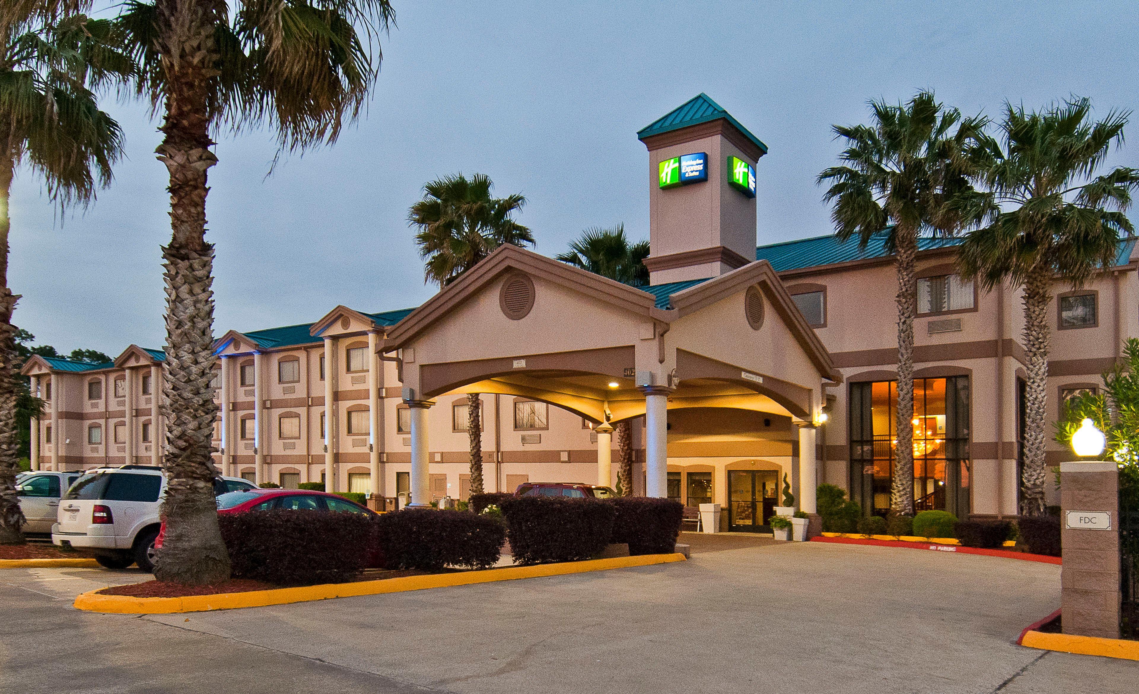 Holiday Inn Express Hotel And Suites Lake Charles By Ihg Exterior photo