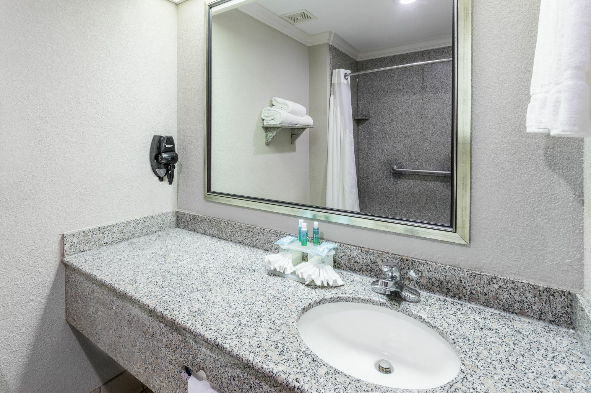 Holiday Inn Express Hotel And Suites Lake Charles By Ihg Exterior photo